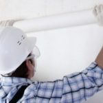 Улучшаем качество поклейки стен: подложка под обои